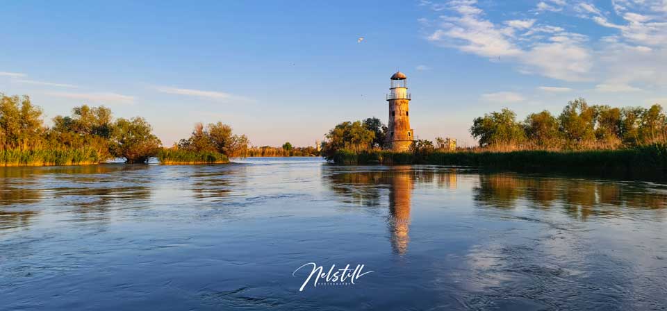 Farul Vechi din Sulina - malul staâng al Dunării Farul Vechi din Sulina - malul staâng al Dunării